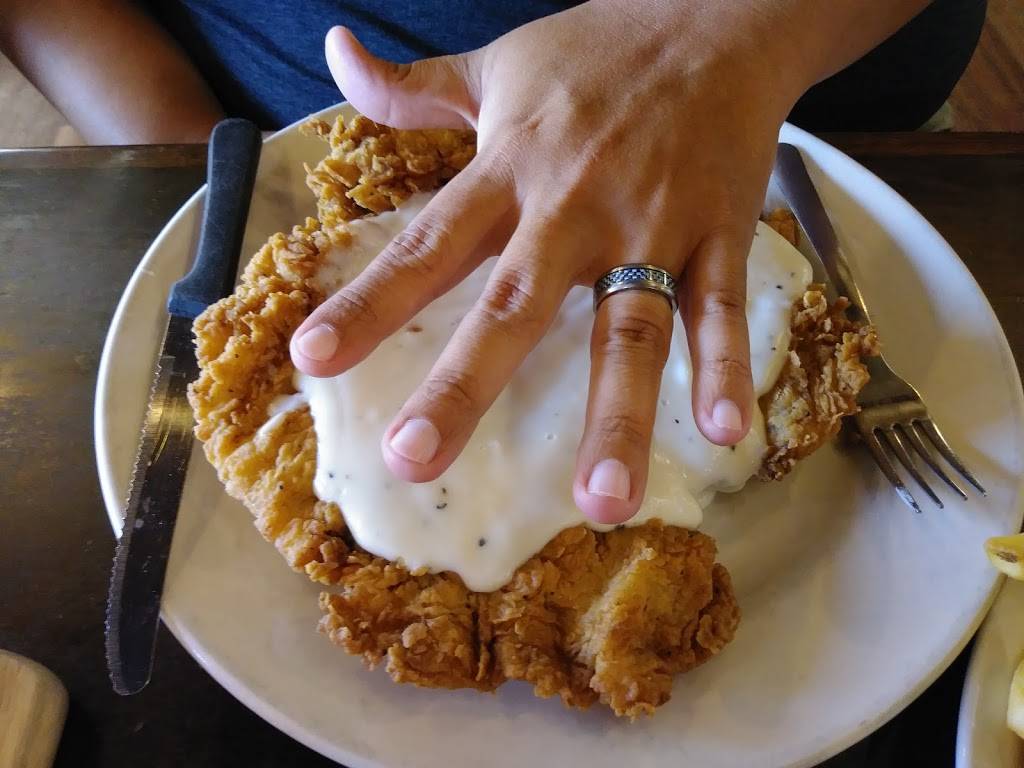 Pickles: Americas Grill | restaurant | 2713 N Service Rd, Moore, OK 73160, USA | 4057900009 OR +1 405-790-0009