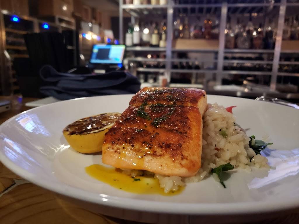 The Nomad Grill | restaurant | 26555 Telegraph Rd, Southfield, MI 48033, USA | 3135672622 OR +1 313-567-2622