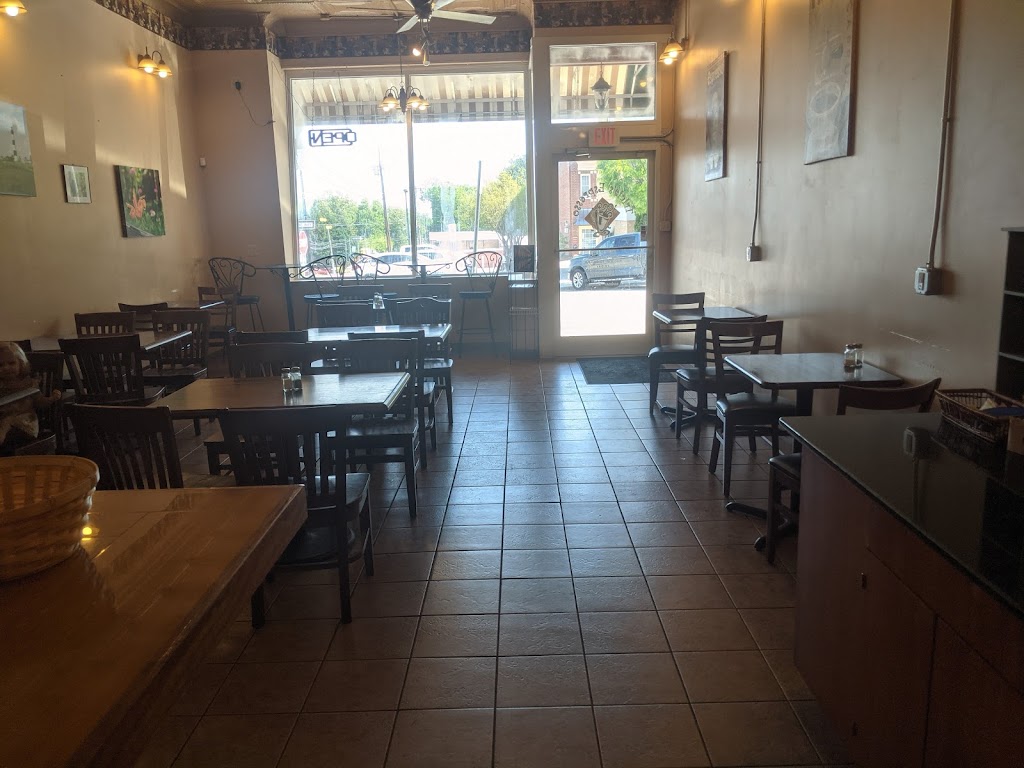 Tricias Espresso | cafe | 43 Abbitt St, Roxboro, NC 27573, USA | 3363300001 OR +1 336-330-0001