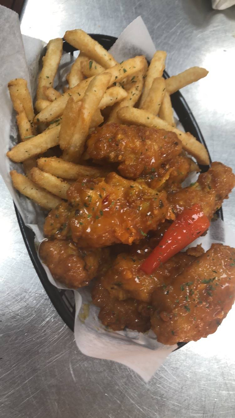 Two Sisters LLC | restaurant | 123 Branscomb St, New Bedford, MA 02745, USA | 7744882651 OR +1 774-488-2651