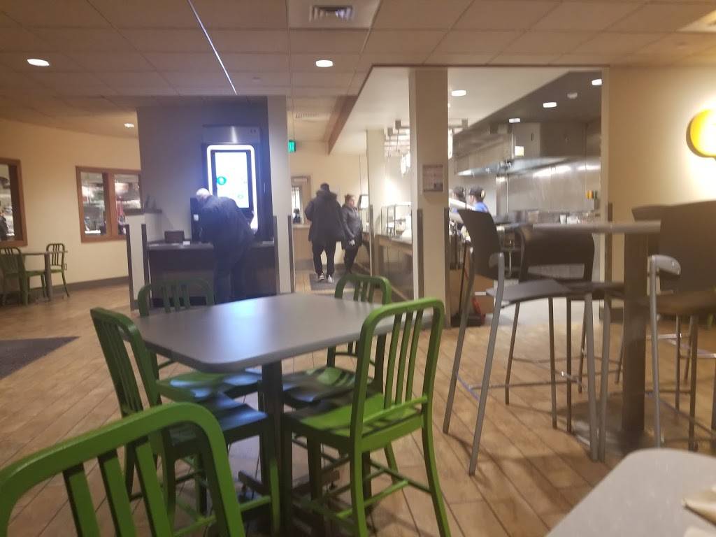 QDOBA Mexican Eats | restaurant | 1 N Campus Dr, Allendale, MI 49401, USA | 6163318660 OR +1 616-331-8660