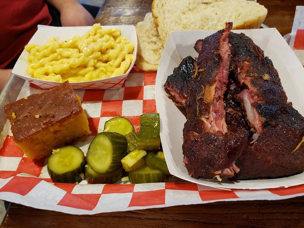 SHARKS BBQ | restaurant | Metro Detroit, 4845 Rochester Rd, Troy, MI 48085, USA | 2482506412 OR +1 248-250-6412