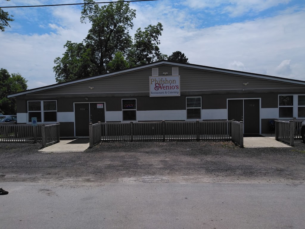Phifshon & Venios Restaurant & Catering | restaurant | 102 E Railroad St, Dover, NC 28526, USA | 2522080010 OR +1 252-208-0010