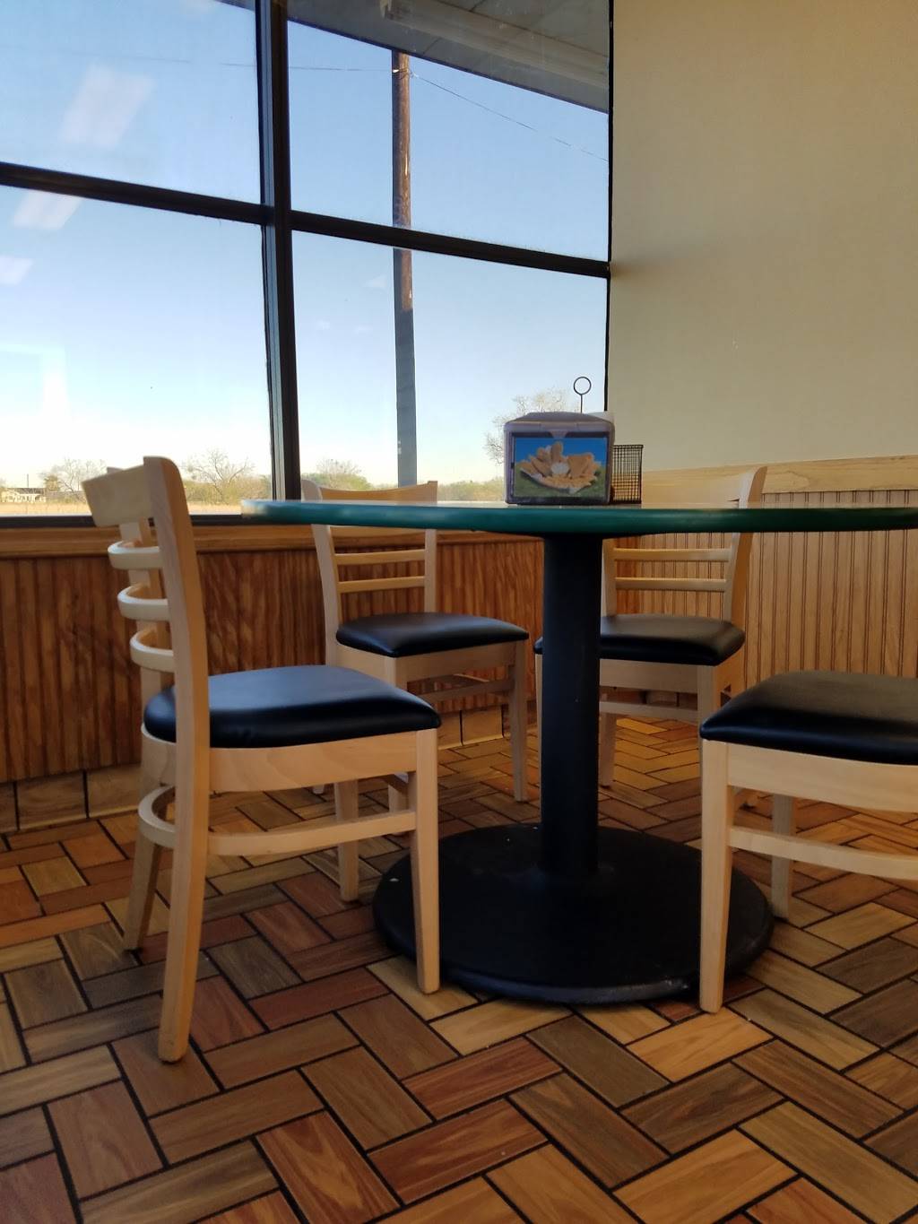 Dairy Queen Store | restaurant | 515 E Orange Ave, Orange Grove, TX 78372, USA | 3613849013 OR +1 361-384-9013