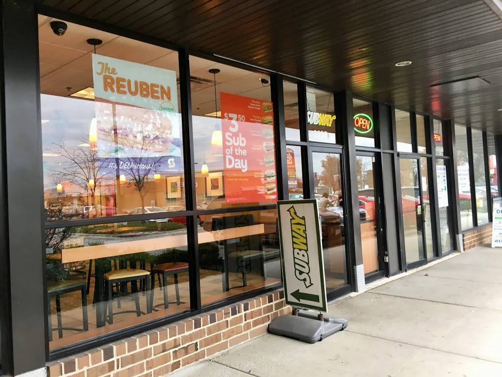 Subway Restaurants | restaurant | 3233 W Addison St, Chicago, IL 60618, USA | 7732798800 OR +1 773-279-8800