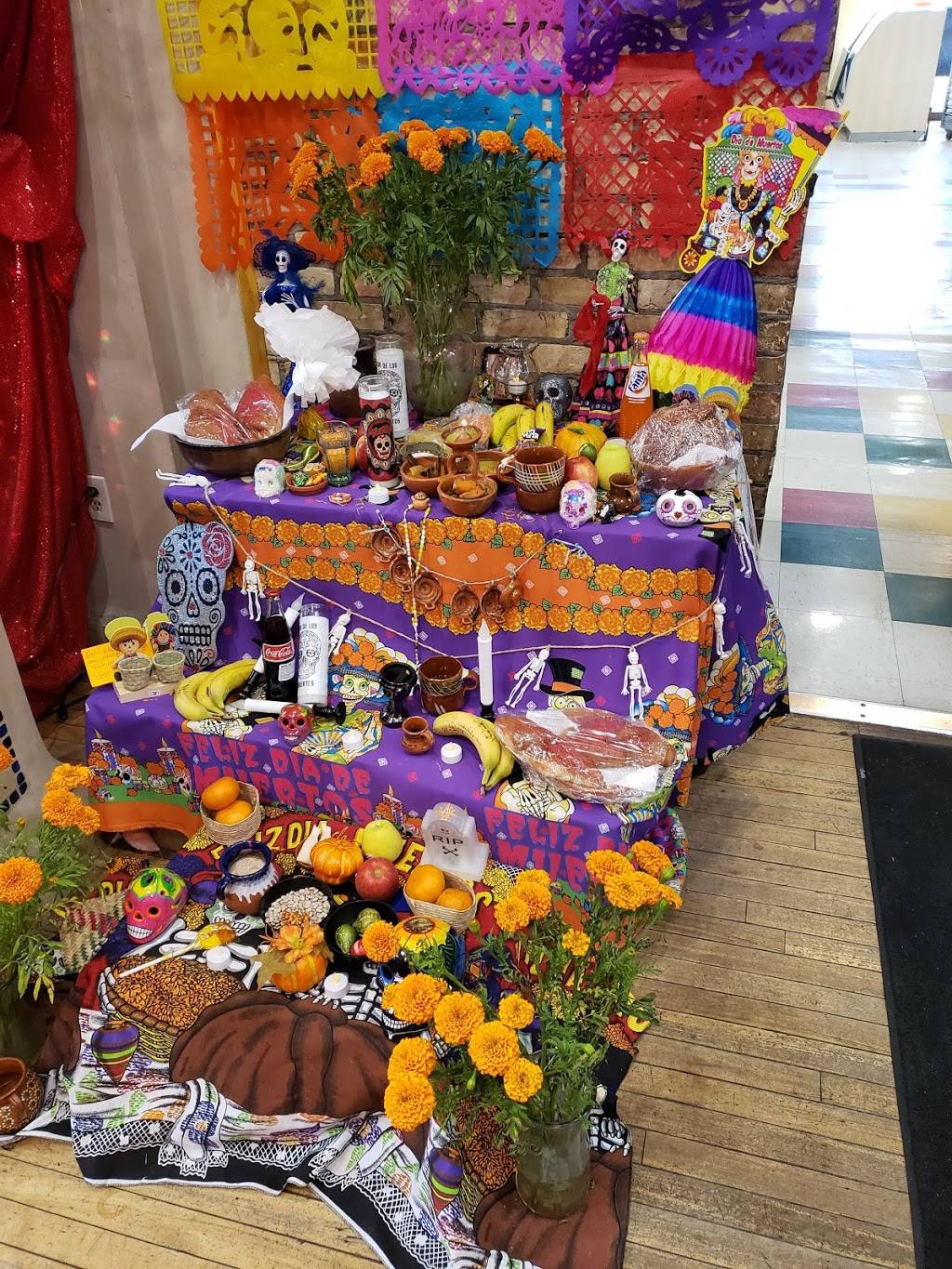 Mercado Central | restaurant | 1515 E Lake St, Minneapolis, MN 55407, USA | 6127285485 OR +1 612-728-5485