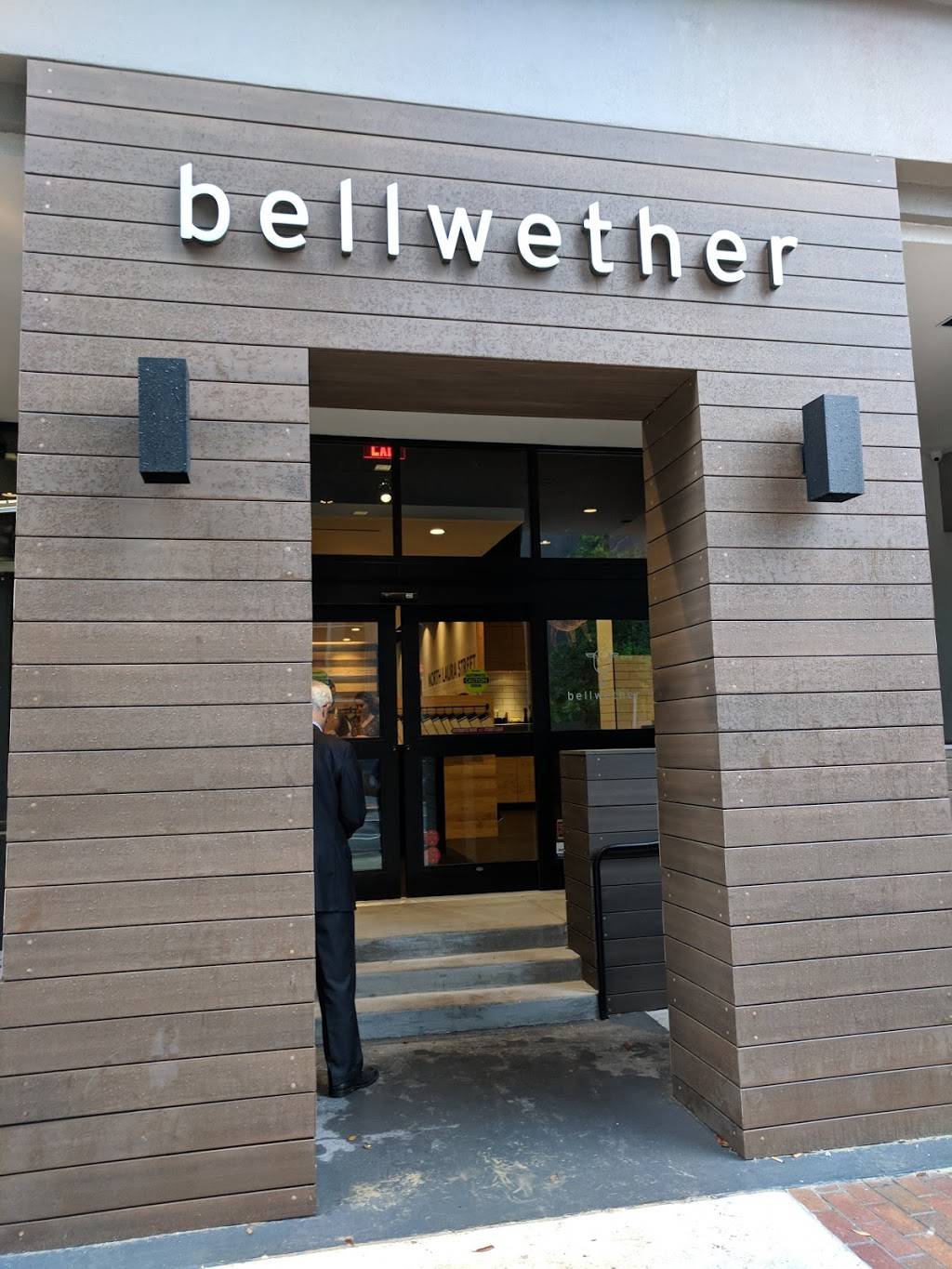 Bellwether | restaurant | 100 N Laura St #100, Jacksonville, FL 32202, USA | 9048027745 OR +1 904-802-7745