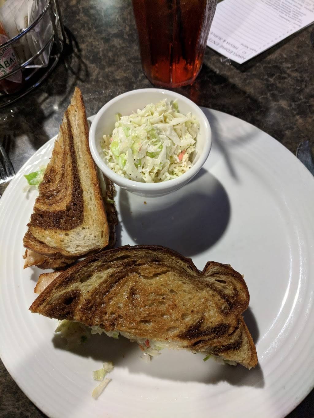 Home Team Grill | restaurant | 1109 Jefferson Davis Hwy, Fredericksburg, VA 22401, USA | 5404791011 OR +1 540-479-1011