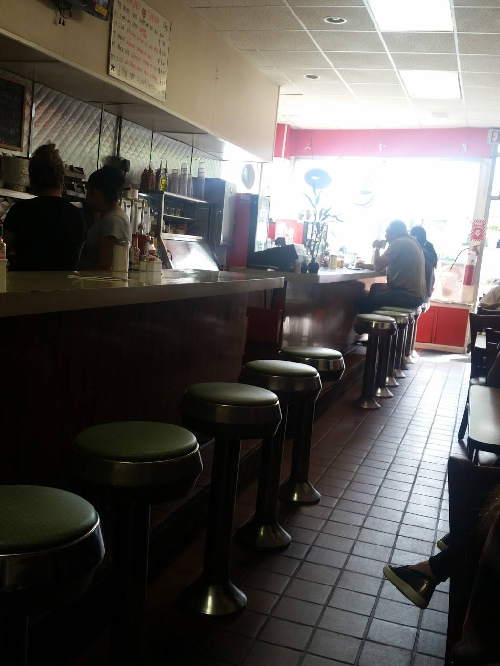 Village Luncheonette | restaurant | 158 Mamaroneck Ave, Mamaroneck, NY 10543, USA | 9146989822 OR +1 914-698-9822