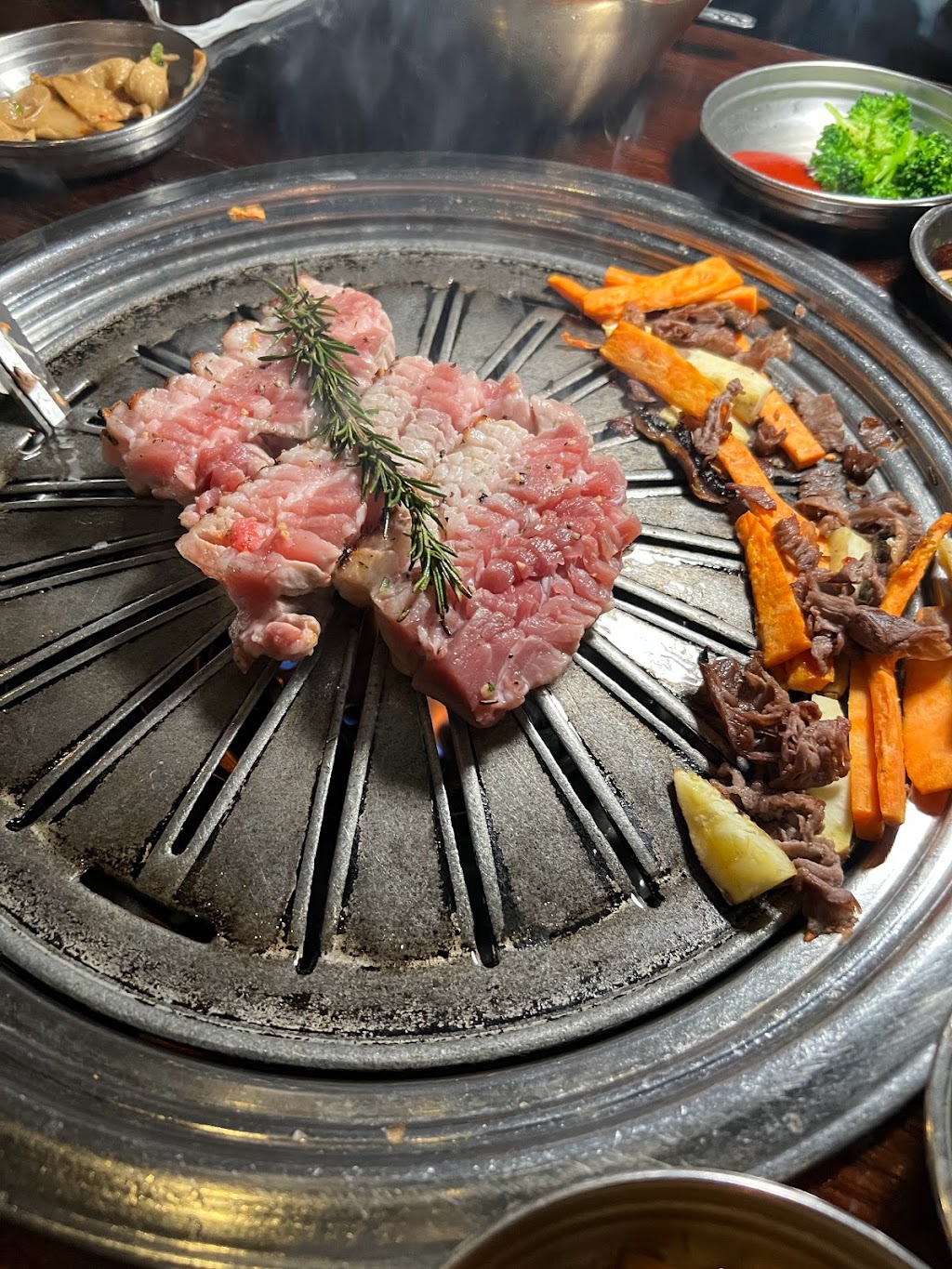 Hobak Korean BBQ | restaurant | 5808 Spring Mountain Rd #101, Las Vegas, NV 89146, USA | 7022571526 OR +1 702-257-1526