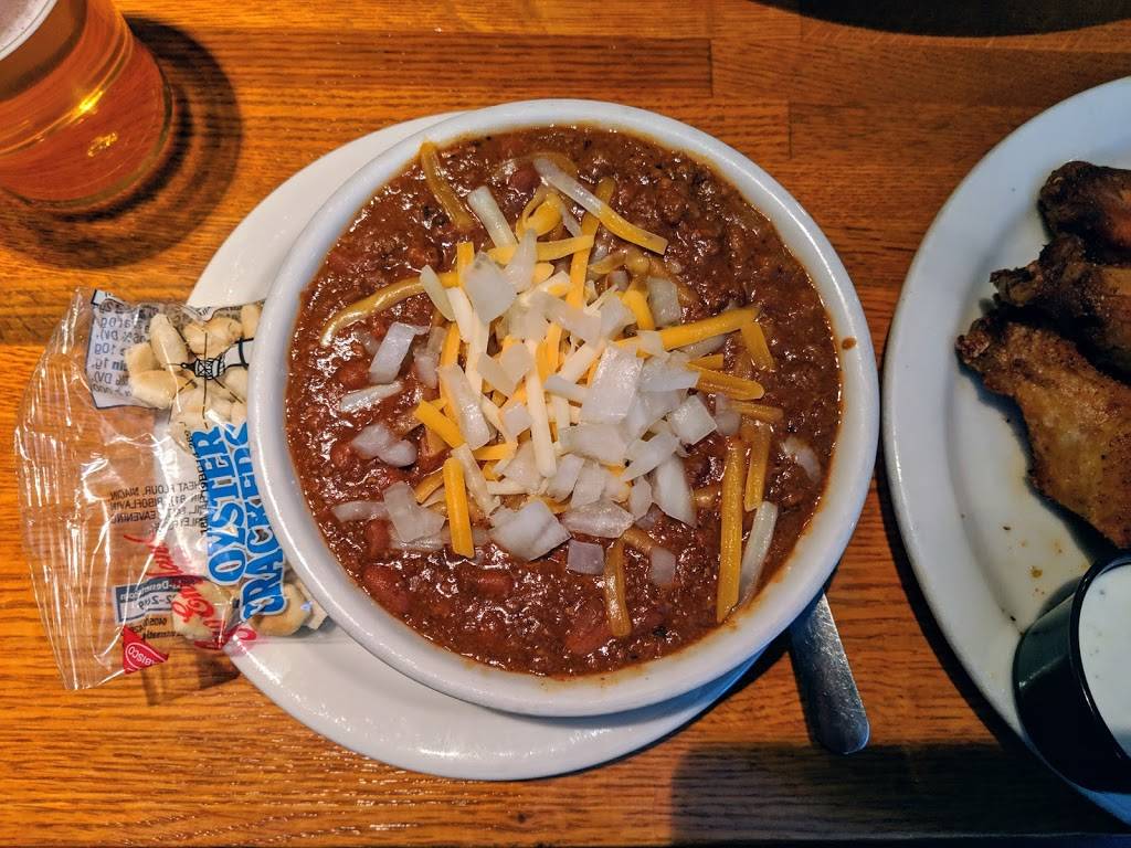 Sportsmans Park Restaurant & Bar | restaurant | 9901 Clayton Rd, St. Louis, MO 63124, USA | 3149913381 OR +1 314-991-3381