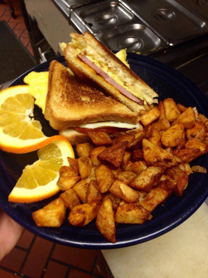 American Classics Restaurant | restaurant | 740 Springfield St, Feeding Hills, MA 01030, USA | 4137892203 OR +1 413-789-2203