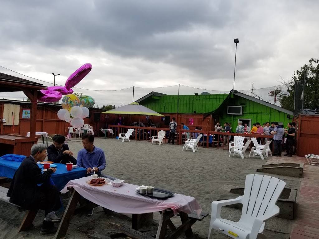 Just Left Pub & Grill | restaurant | 4308 198th St SW, Lynnwood, WA 98036, USA | 4257767379 OR +1 425-776-7379