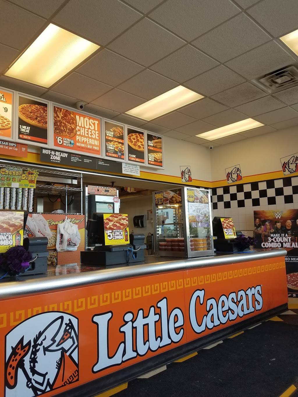 Little Caesars Pizza | meal takeaway | 1650 W Court St, Kankakee, IL 60901, USA | 8159291966 OR +1 815-929-1966