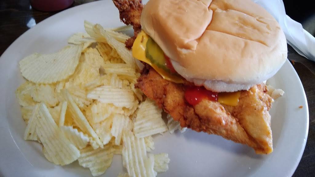 Broadway Diner | restaurant | 426 E Broadway St, Fortville, IN 46040, USA | 3174856120 OR +1 317-485-6120