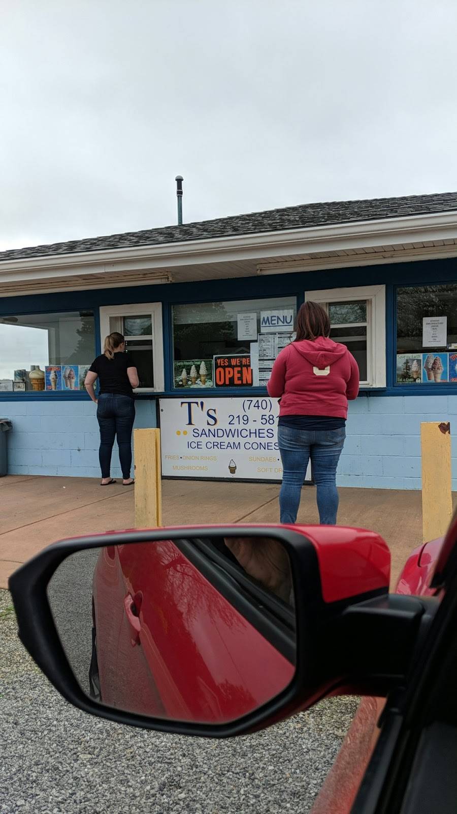 Helens Hilltop Ice Cream & Homemade Food | restaurant | 1898 OH-213, Steubenville, OH 43952, USA | 7402195814 OR +1 740-219-5814