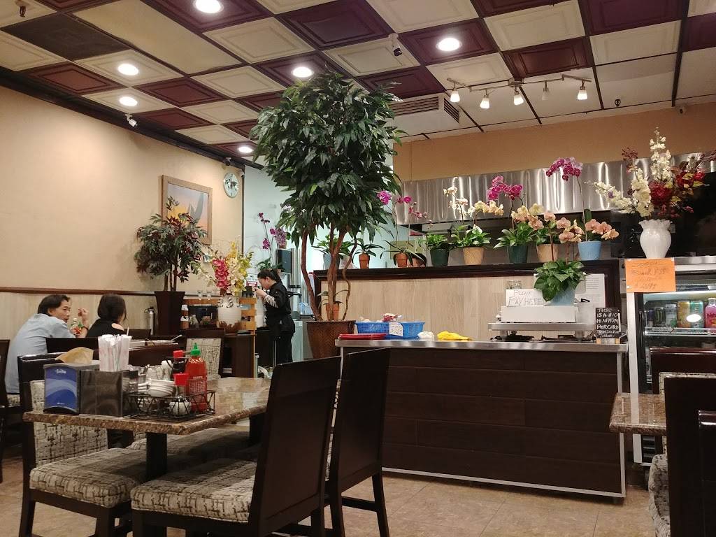 Pho Lee | restaurant | 776 N Main St, Corona, CA 92880, USA | 7149099661 OR +1 714-909-9661