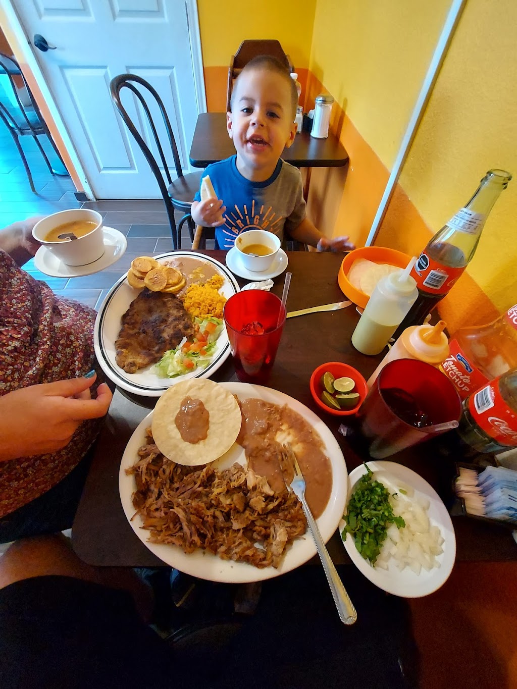 Garcias Cafe 2 | restaurant | 1409 E Jefferson St, Brownsville, TX 78520, USA | 9564359206 OR +1 956-435-9206