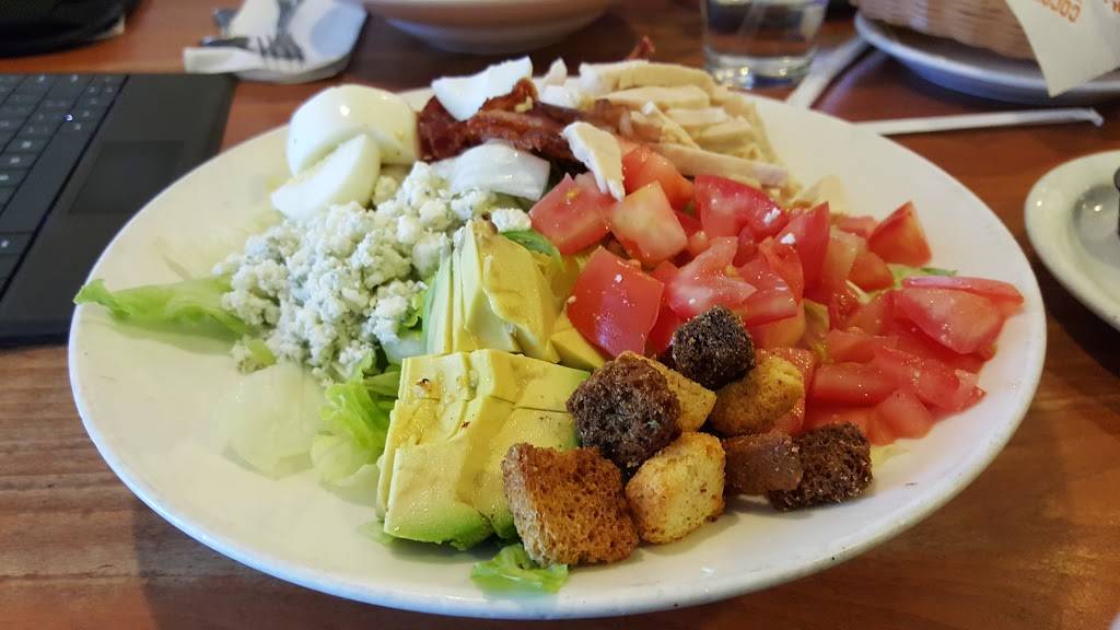 Cocos Bakery Restaurant | restaurant | 10841 Sepulveda Blvd, Mission Hills, CA 91345, USA | 8183653309 OR +1 818-365-3309