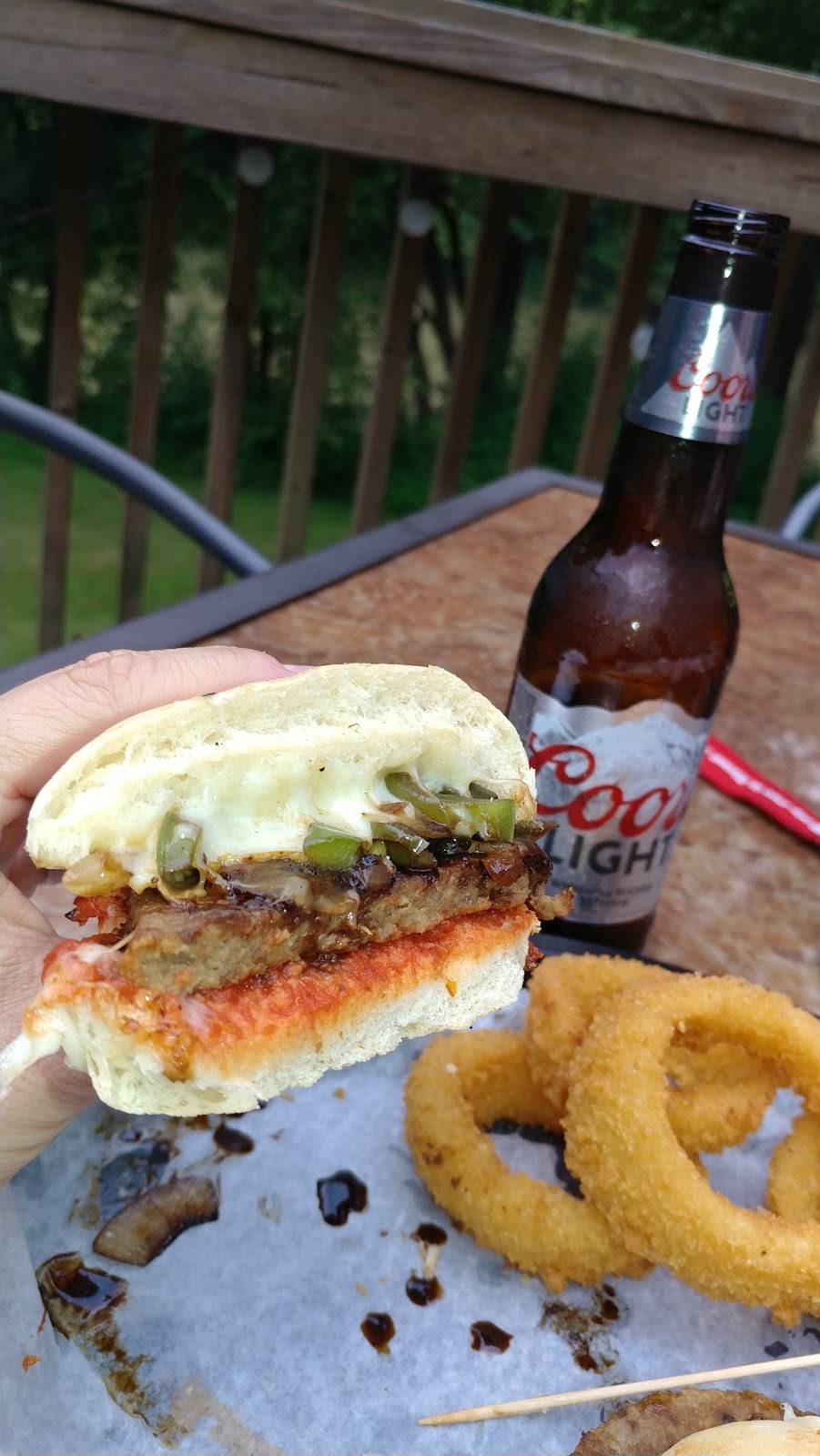 Waterfront Grille and Gathering | restaurant | 220 Athens Boonesboro Rd, Winchester, KY 40391, USA | 8595279910 OR +1 859-527-9910