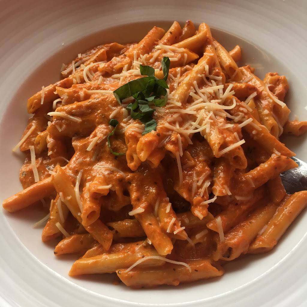 Napolitanos Pizza | restaurant | 211 Bank St, New London, CT 06320, USA | 8604403777 OR +1 860-440-3777