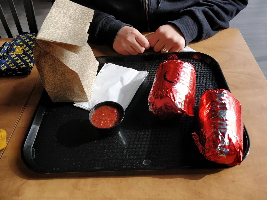 Hot Head Burritos | restaurant | 3465 Center Rd, Brunswick, OH 44212, USA | 2348032255 OR +1 234-803-2255