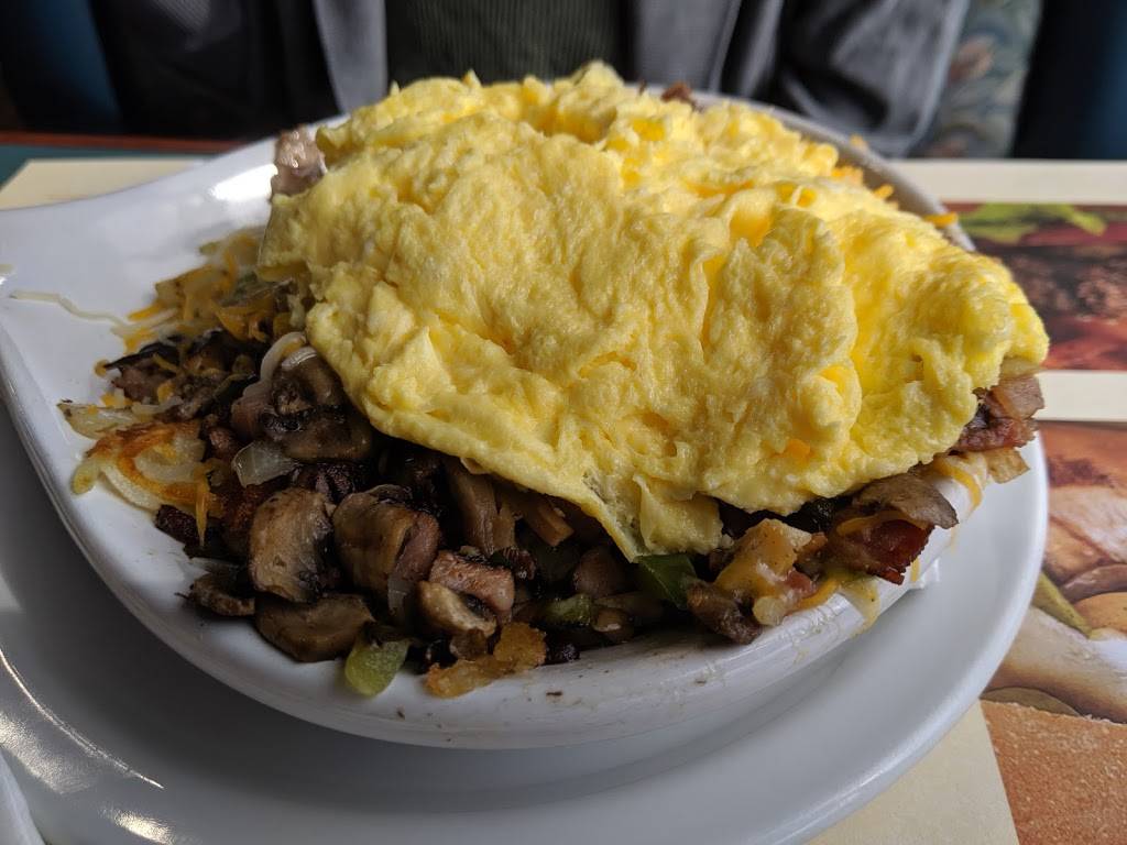 Golden Oak Pancake House | restaurant | 4519 N Illinois St, Swansea, IL 62226, USA | 6184164633 OR +1 618-416-4633