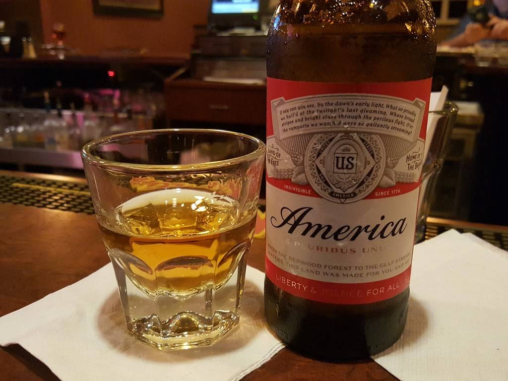 Johnnys Fine Food & Spirits | restaurant | 7807 Market St, Boardman, OH 44512, USA | 3307588262 OR +1 330-758-8262