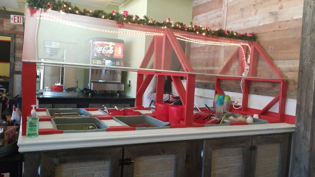 Lil Chicken Coop | restaurant | 180 Crabtree St, Trenton, GA 30752, USA | 4236453808 OR +1 423-645-3808