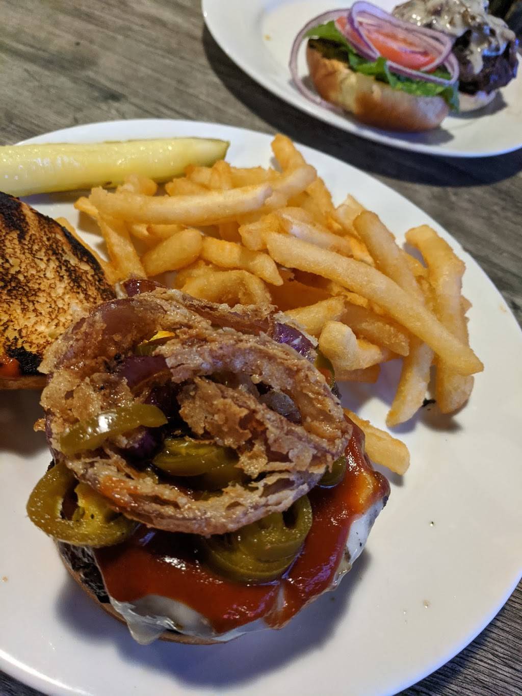 Stones Throw Tavern | restaurant | 3417 Shelby Ray Ct unit e, Charleston, SC 29414, USA | 8437931342 OR +1 843-793-1342