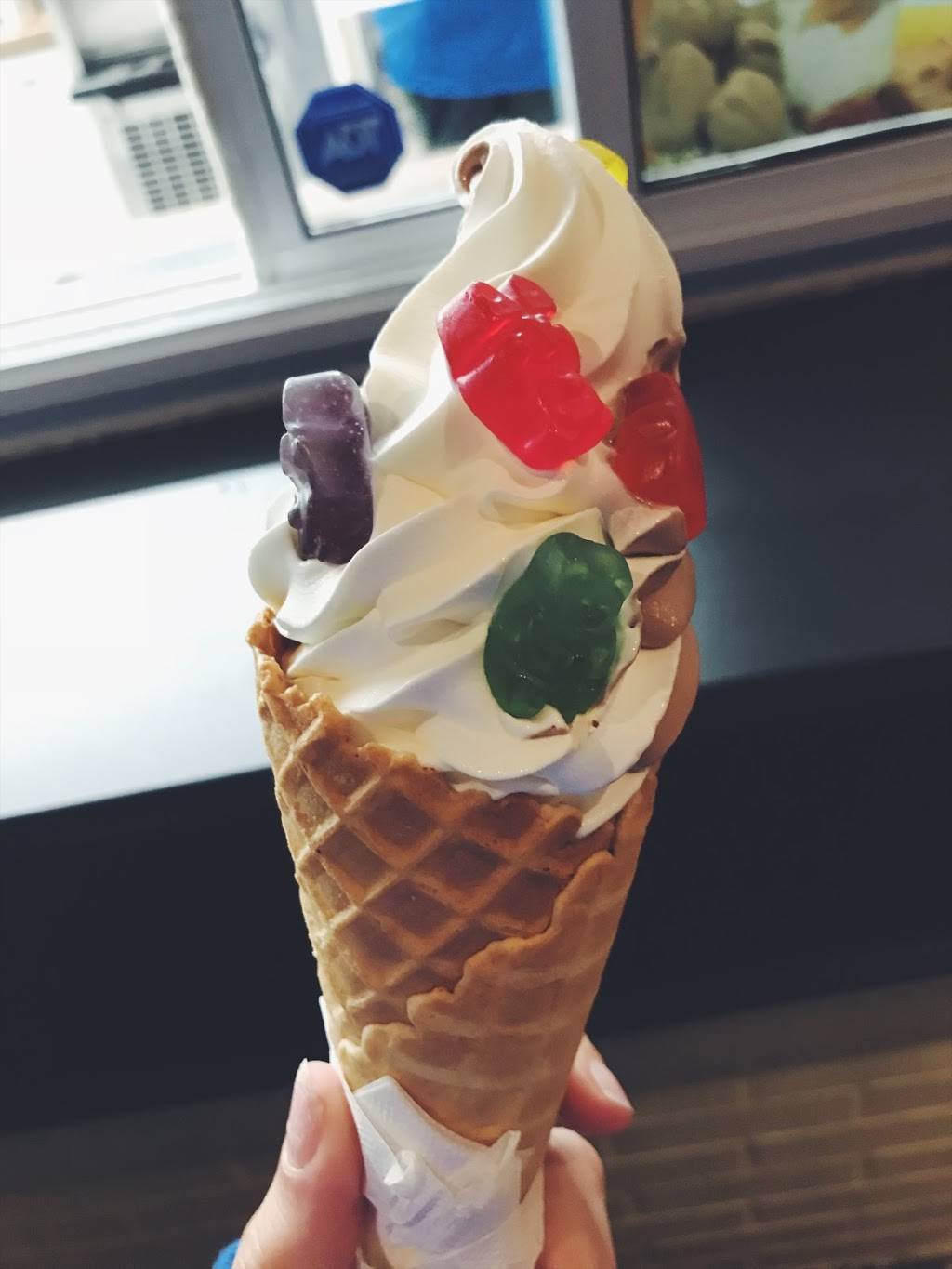 Twist et Creme | restaurant | 11897 Boul Gouin O, Pierrefonds, QC H8Z 1V7, Canada | 5145423132 OR +1 514-542-3132