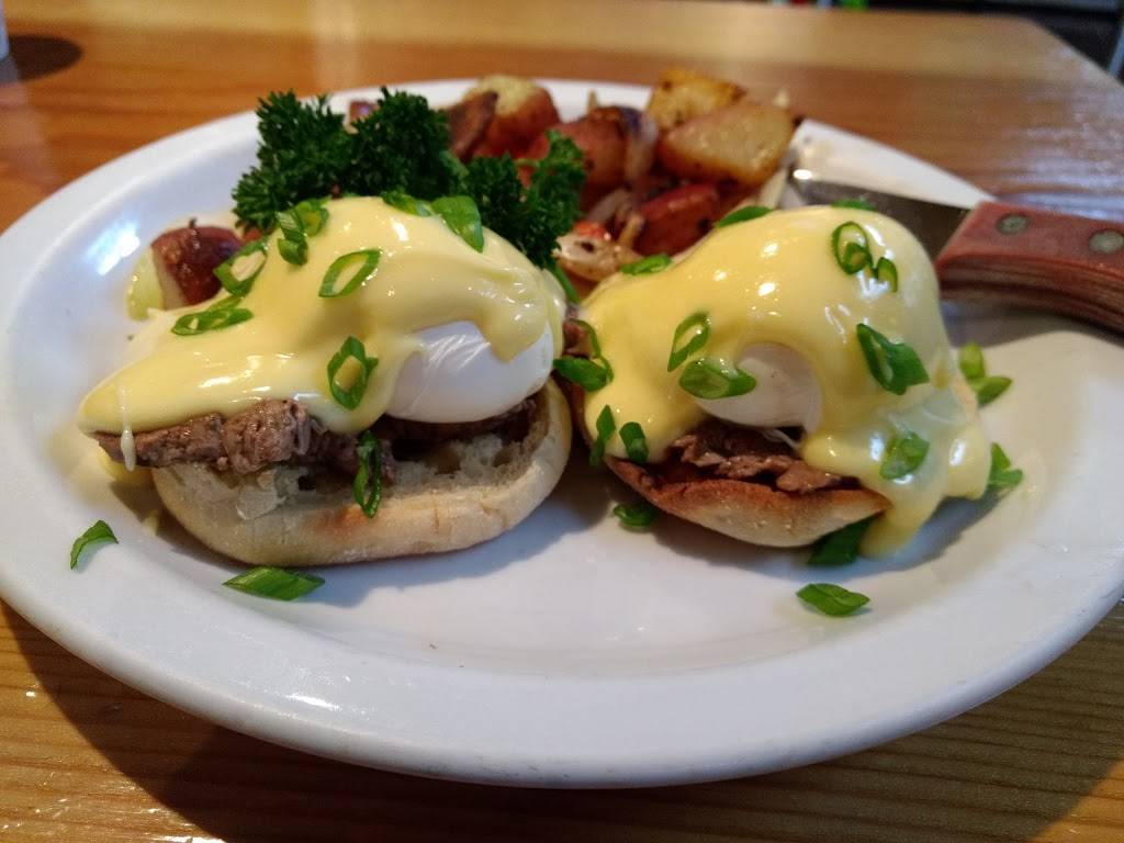 Trailside Café & Beer Garden | restaurant | 3 Del Fino Pl, Carmel Valley, CA 93924, USA | 8312987453 OR +1 831-298-7453