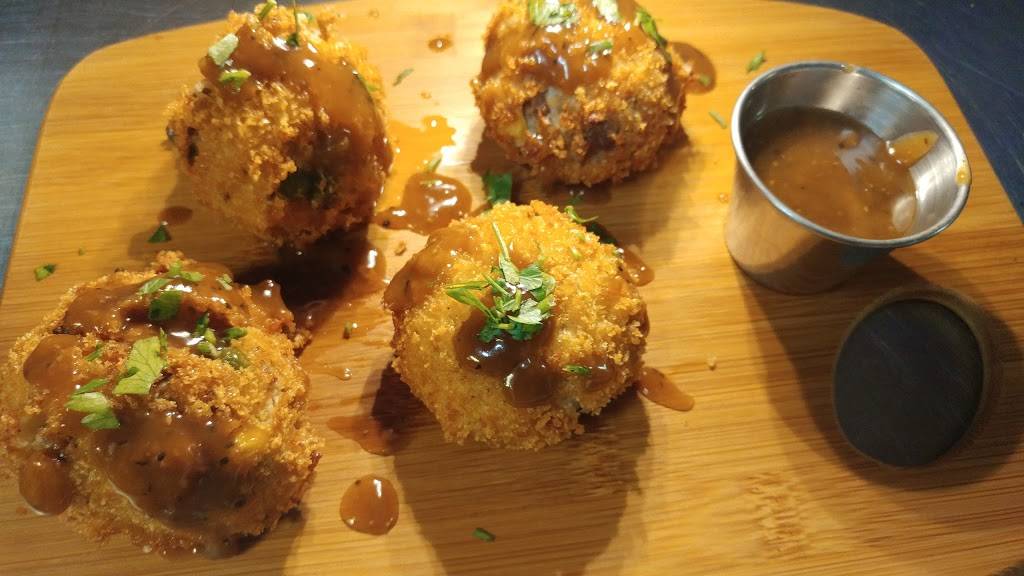 Js Tavern & The Sound House | restaurant | 711 Osborne St, St Marys, GA 31558, USA | 9125109400 OR +1 912-510-9400