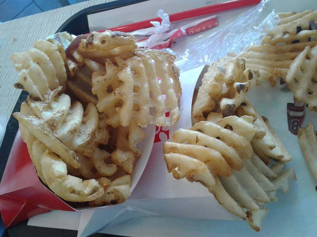 Chick-fil-A | restaurant | 633 N Alafaya Trail, Orlando, FL 32828, USA | 4072818897 OR +1 407-281-8897