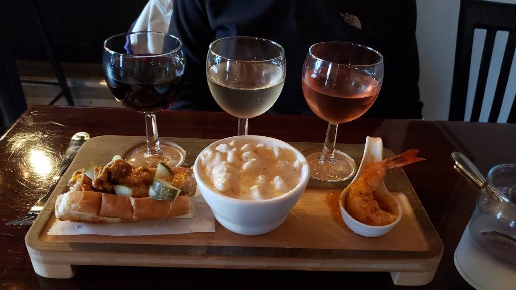 Thirsty Gull | restaurant | 9 East Ave Unit F, Westerly, RI 02891, USA | 4015961936 OR +1 401-596-1936