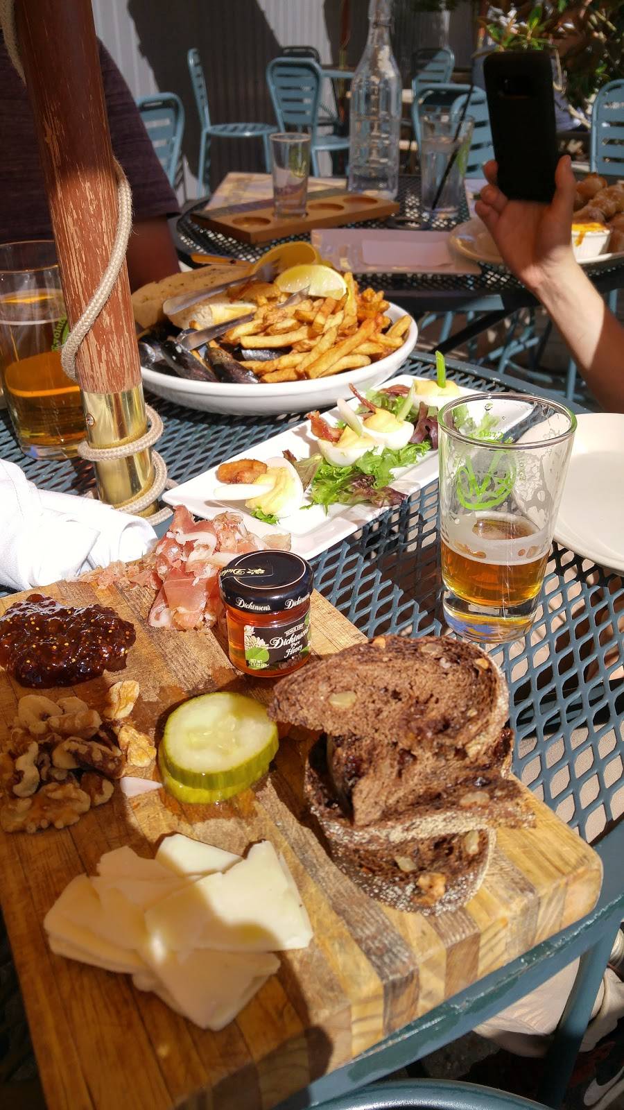 Evolution Craft Brewing Co. & Public House | restaurant | 201 E Vine St, Salisbury, MD 21801, USA | 4432602337 OR +1 443-260-2337