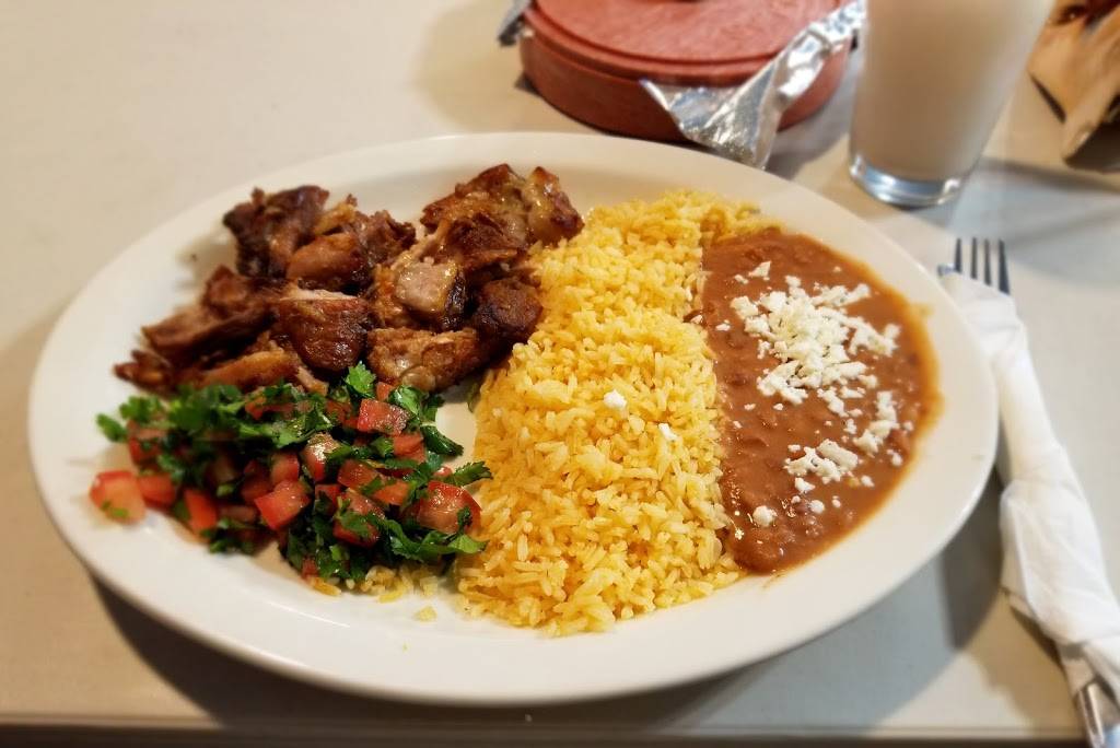 Chelas Mexican Food | restaurant | 9201 San Fernando Rd, Sun Valley, CA 91352, USA | 8185048072 OR +1 818-504-8072