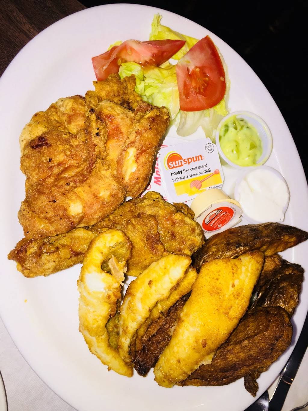 The Car Barn | restaurant | 23 Talbot Rd E, Tilbury, ON N0P 2L0, Canada | 5198254946 OR +1 519-825-4946