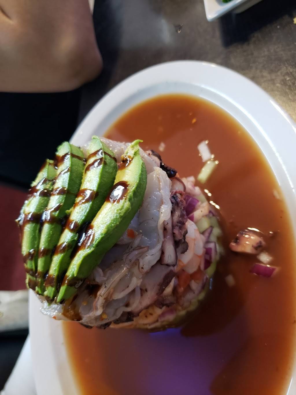 Sushilon Sushi Y Mariscos | restaurant | 2199 Edison Hwy, Bakersfield, CA 93305, USA | 8052682544 OR +1 805-268-2544