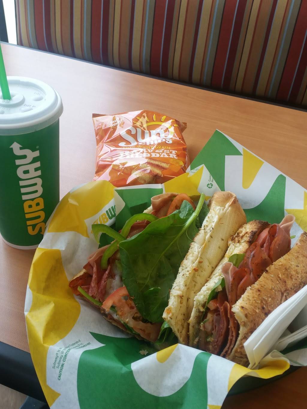 Subway Restaurants | restaurant | 13425 University Blvd, Sugar Land, TX 77479, USA | 2814940614 OR +1 281-494-0614