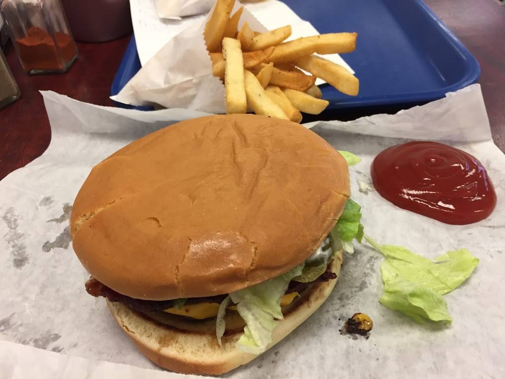 Big Chew Chews Burgers | restaurant | 8150 W Adams Ave, Temple, TX 76502, USA | 2547804300 OR +1 254-780-4300