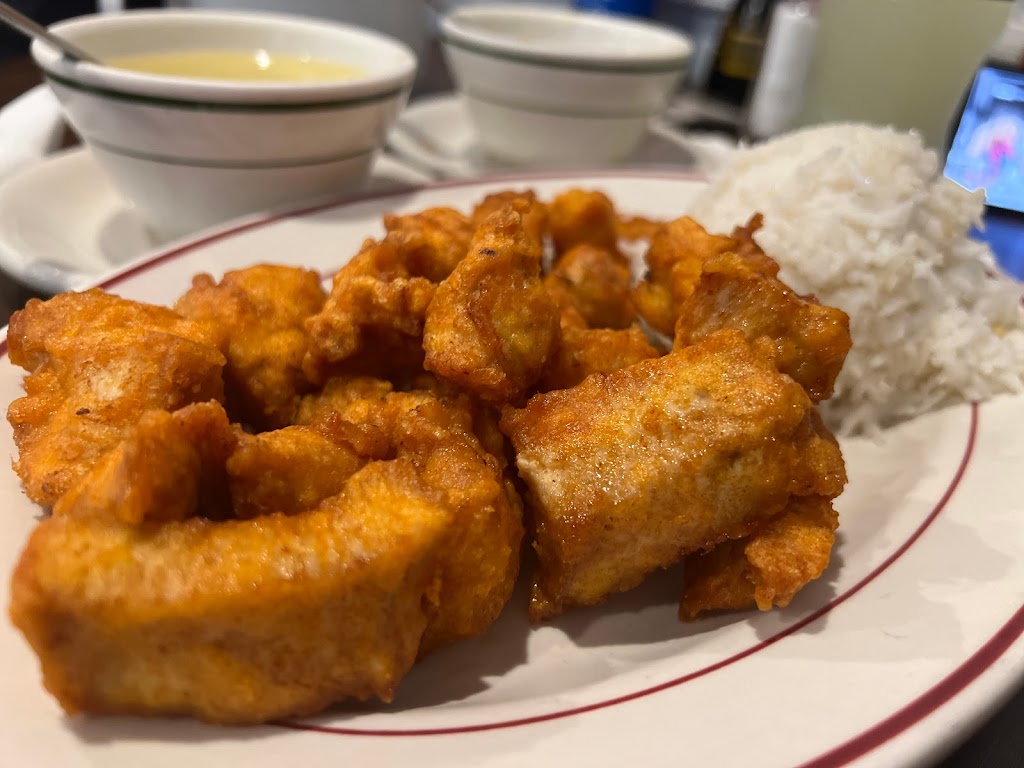 Asian Wok | restaurant | 2929 N Rock Rd, Wichita, KS 67226, USA | 3162391238 OR +1 316-239-1238