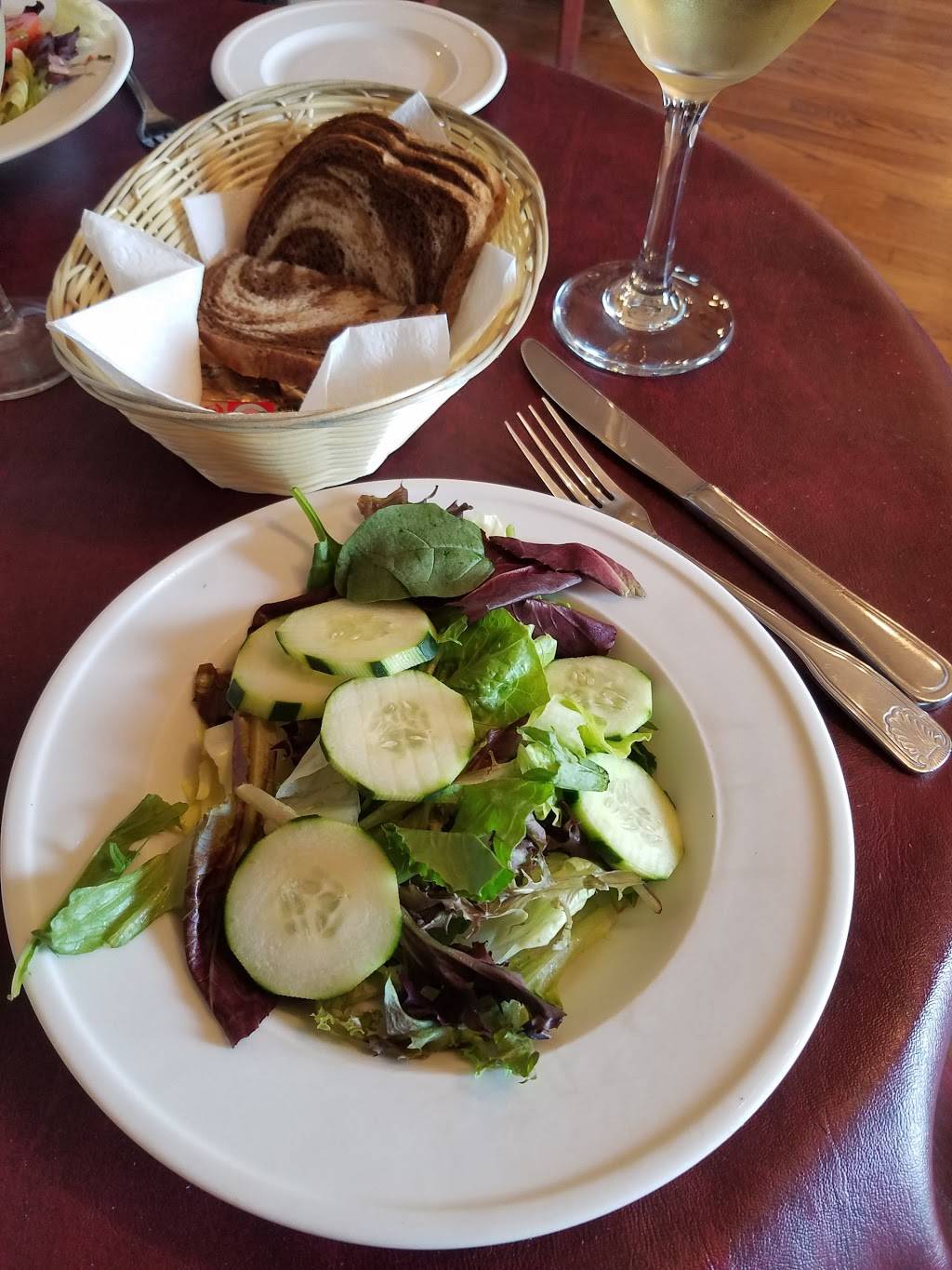 Alpine Haus Restaurant | restaurant | 251 S Seguin Ave, New Braunfels, TX 78130, USA | 8302140205 OR +1 830-214-0205