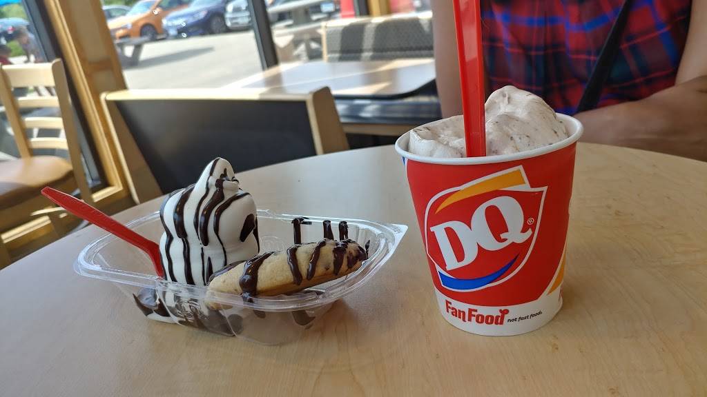 Dairy Queen | restaurant | 4630 Rahncliff Rd, Eagan, MN 55122, USA | 6516882725 OR +1 651-688-2725