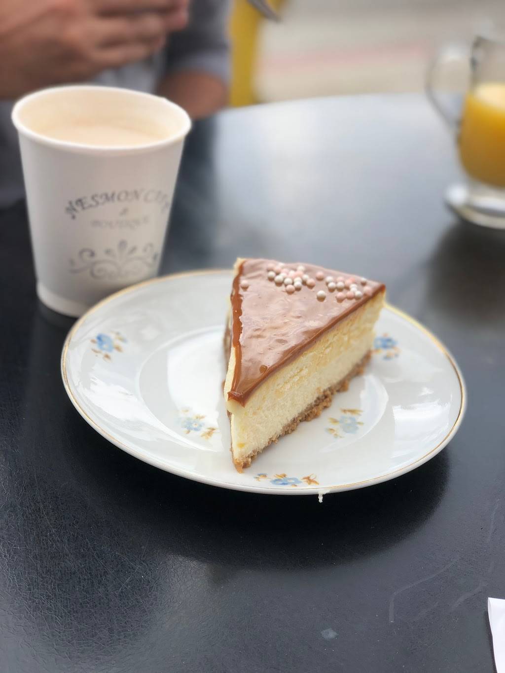 Nesmon Cafe and Boutique | restaurant | 13333 Ventura Blvd, Sherman Oaks, CA 91423, USA | 8188558818 OR +1 818-855-8818