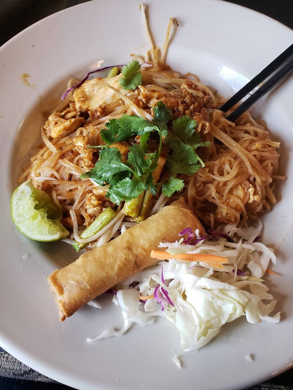 singha 2 thai bistro | restaurant | 2401 Penny Rd, High Point, NC 27265, USA | 3368829160 OR +1 336-882-9160