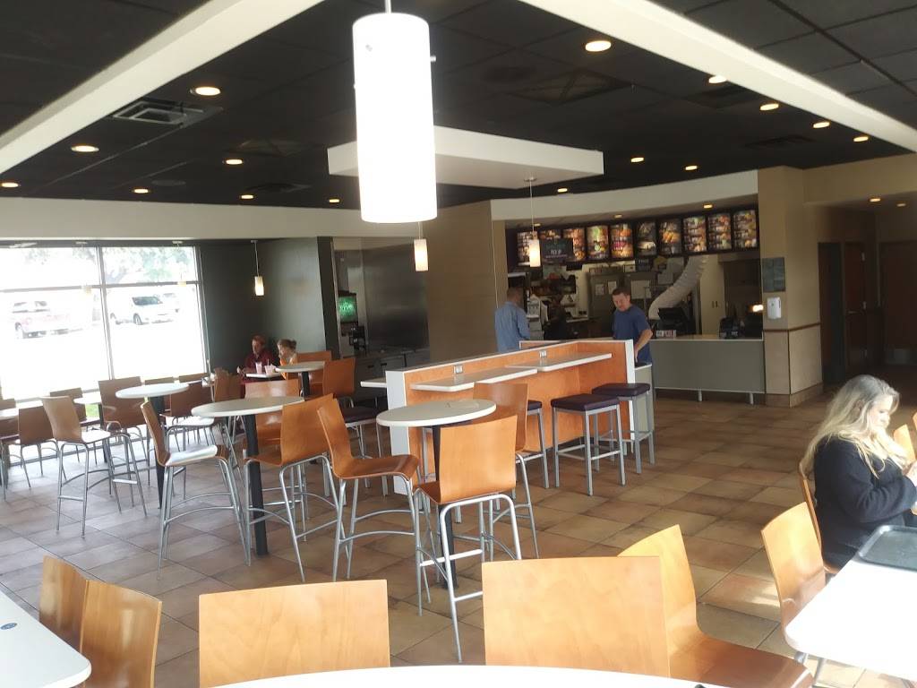 Taco Bell | meal takeaway | 215 S Watson Rd, Arlington, TX 76010, USA | 8176529583 OR +1 817-652-9583