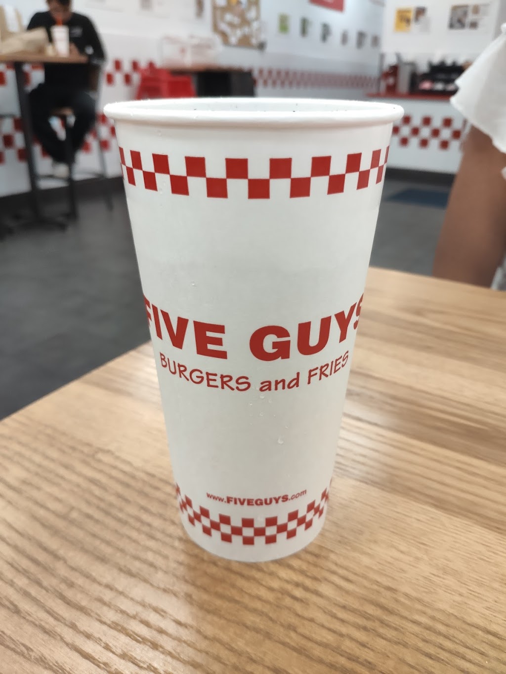 Five Guys | meal takeaway | 9725 NW 41st St, Doral, FL 33178, USA | 3055918743 OR +1 305-591-8743