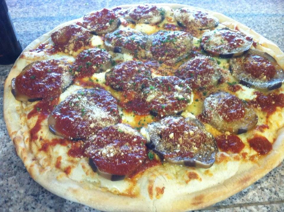 La Bella Pizza Bistro | restaurant | 194 Main St, New Paltz, NY 12561, USA | 8452552633 OR +1 845-255-2633