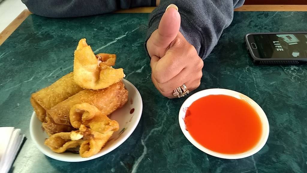 New China Kitchen | restaurant | 250 Federal Blvd, Denver, CO 80219, USA | 3039355356 OR +1 303-935-5356